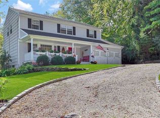 3 Erick Ct, Cold Spring Harbor, NY 11724