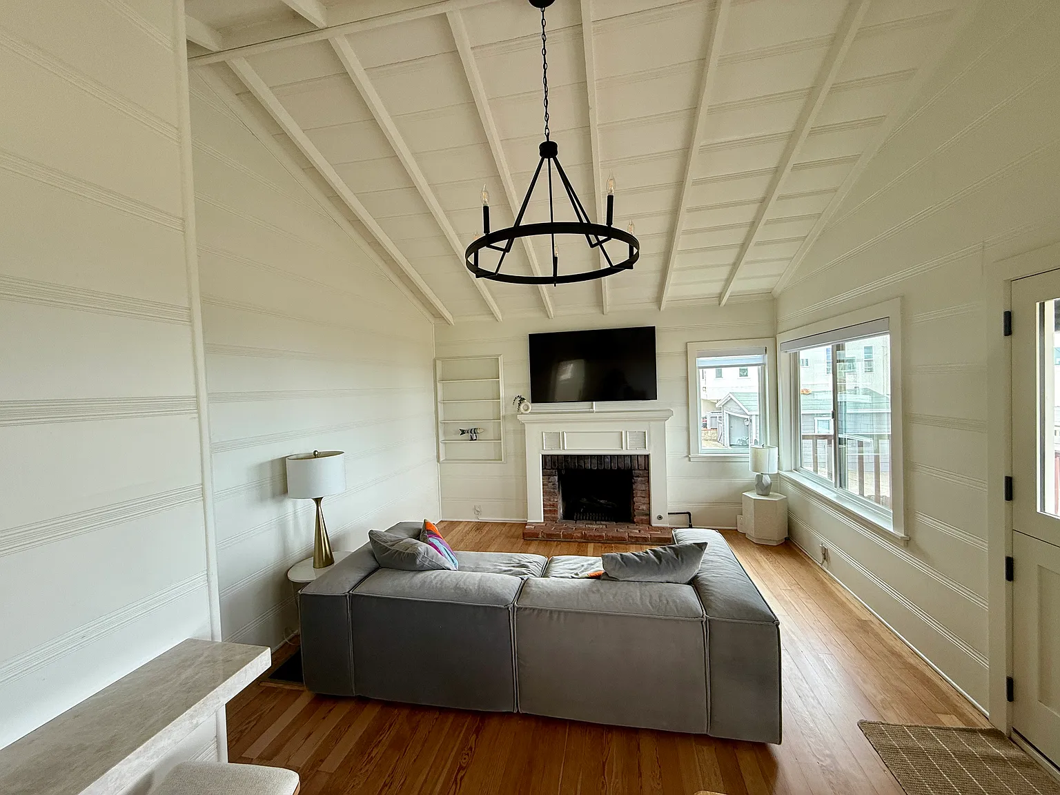 3 bed, 1000 sqft, $6,500 — Photo 3