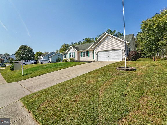 2nd image of 2824 Graybill Ct