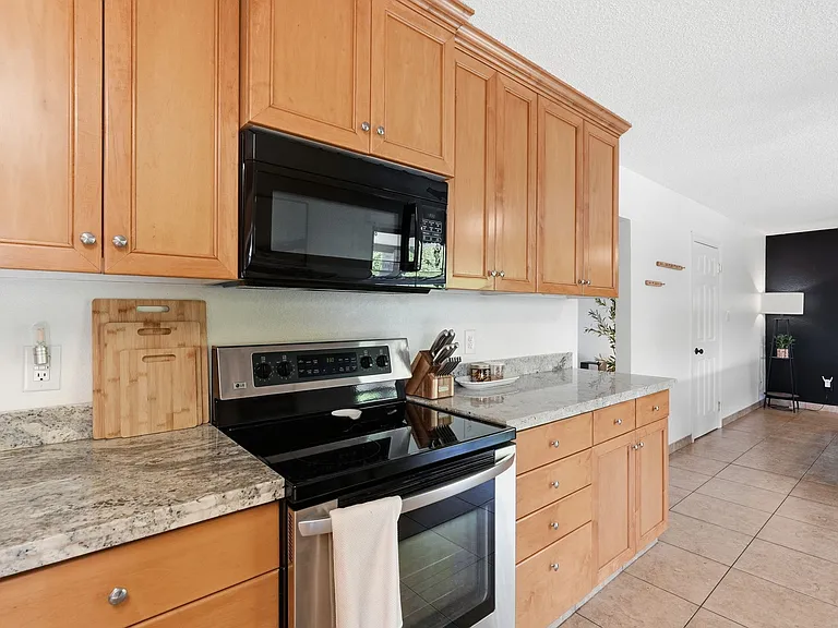 8021 E Oak St — Photo 23