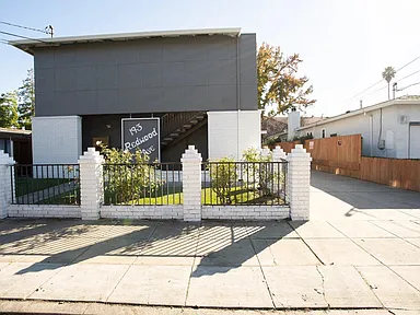 193 Redwood Avenue 360 Tour