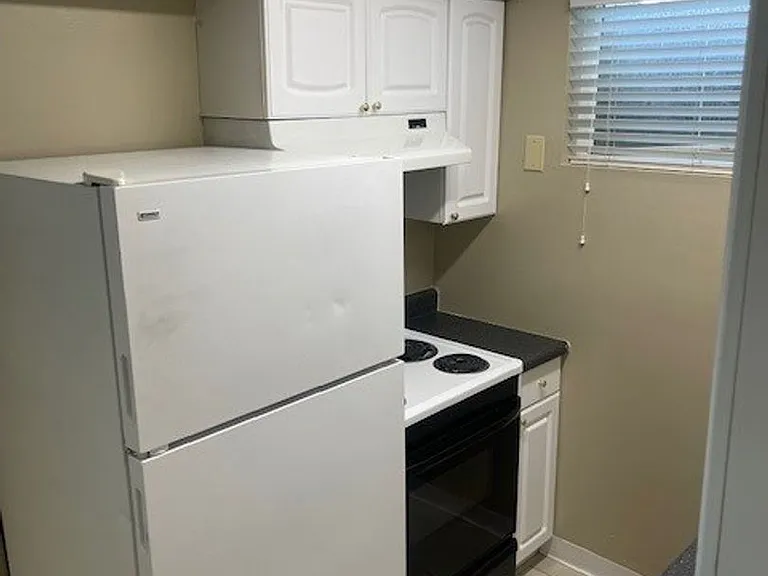 1413 N Virginia St — Photo 8