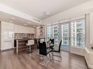 108 NE Waterfront Ct SW #1103, Calgary, AB T2P 1K7