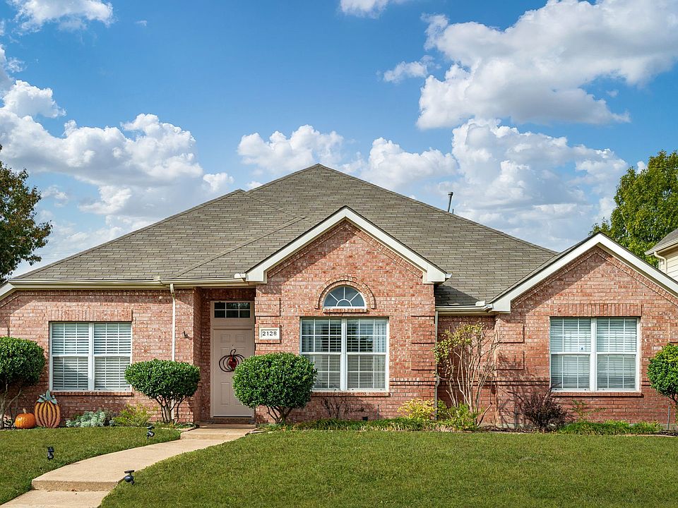 1st image of 2128 Fountain Dr