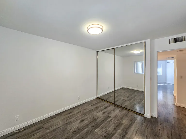 320 W Lomita Ave #7 — Photo 11