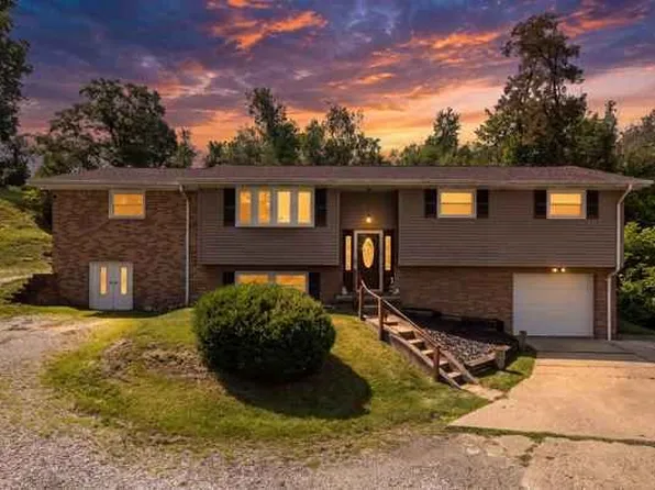 25 Liberty Ave, Burgettstown, PA 15021