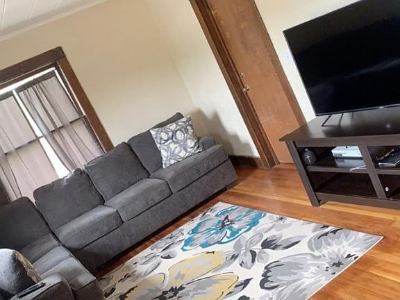 2nd image of 22 Sherwood Ave #2