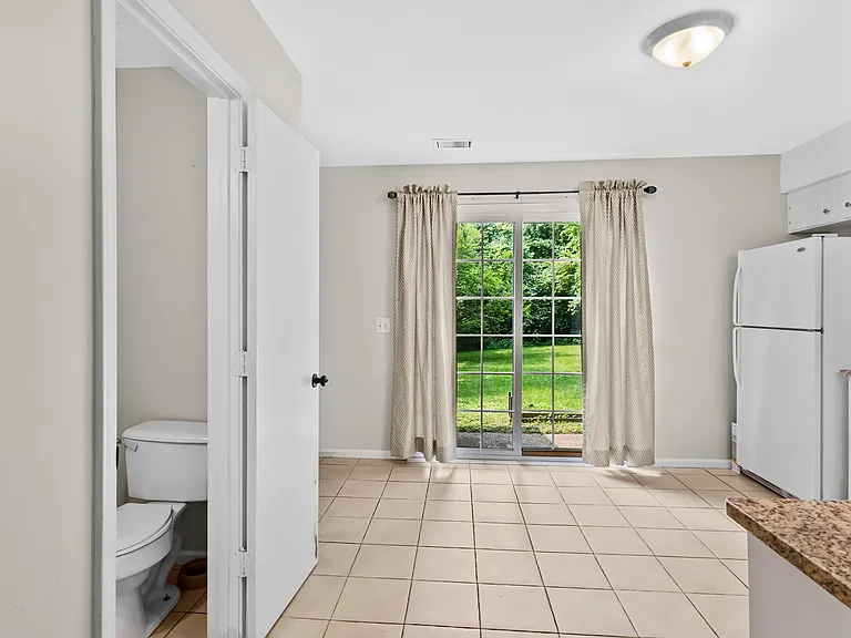 411 Williams Ave #D — Photo 11