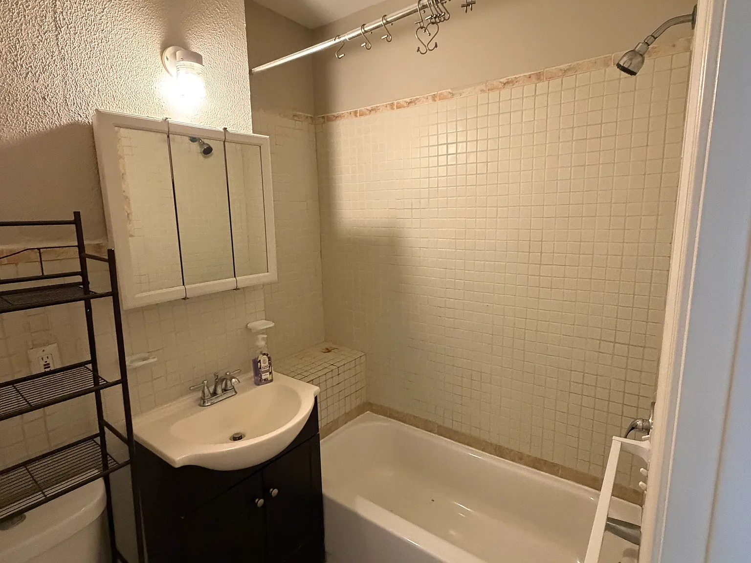 3 bed, 1500 sqft, $1,550 — Photo 4