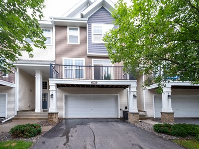 11925 Emery Village Dr, Champlin, MN, 55316