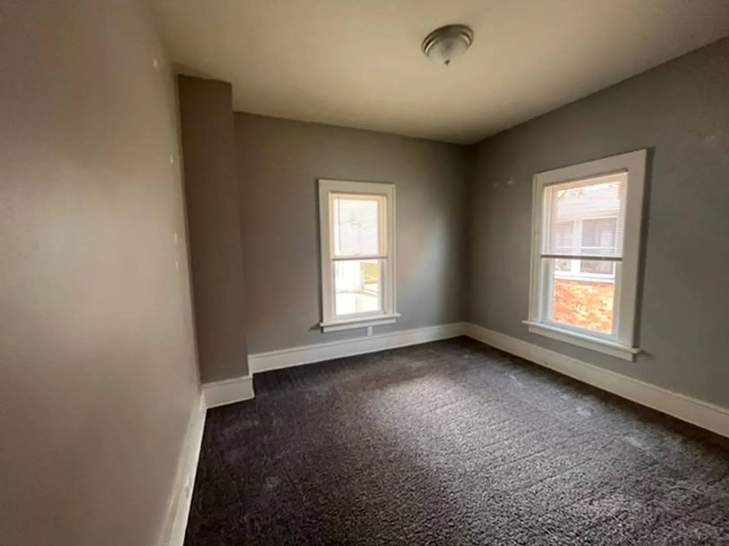 3 bed 1 bath Rock Island Home! — Photo 4