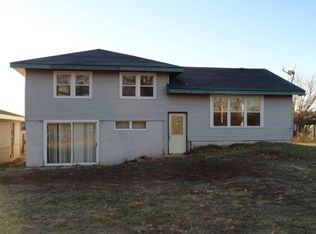 444 90th Ave, New Boston, IL 61272