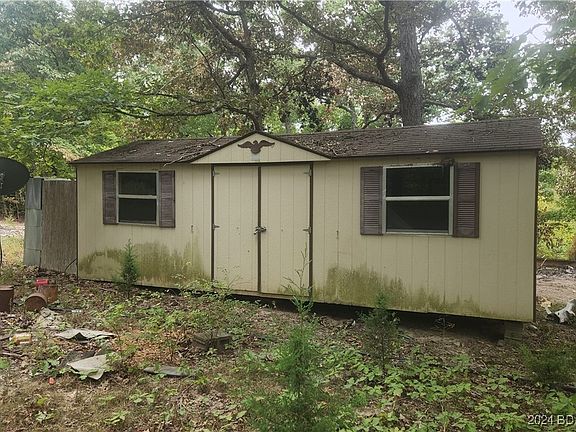 3rd image of 25554 Lakewood Ln
