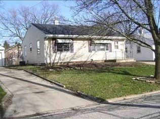 1614 S Madison St, Bloomington, IL