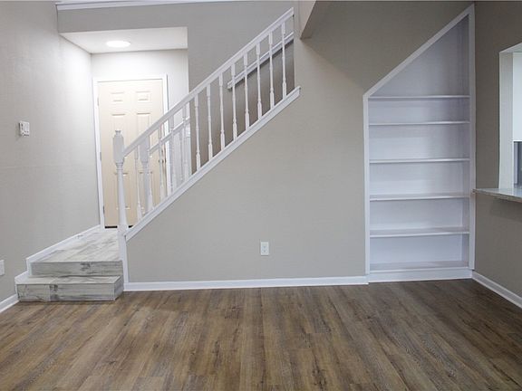 5th image of 1001 Bayview Blvd #C