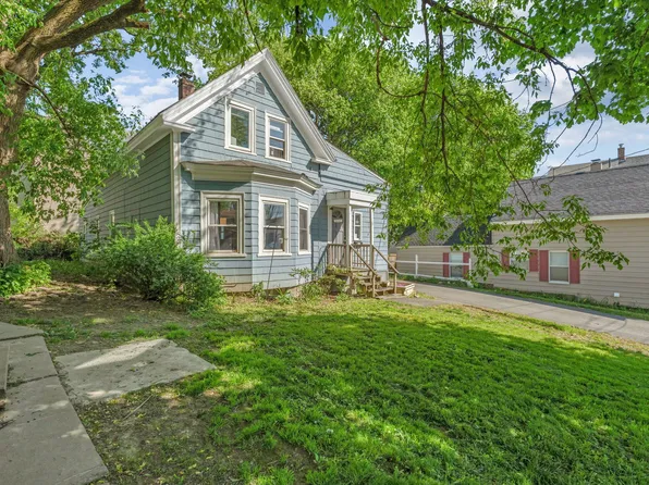 77 Oak Street, Lewiston, ME 04240