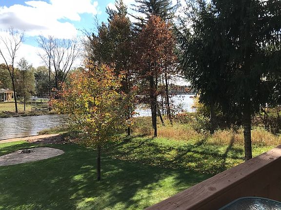 4th image of 338 Somerset Ct