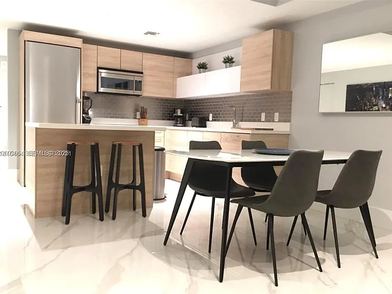 16385 Biscayne Blvd #1818 — Photo 12