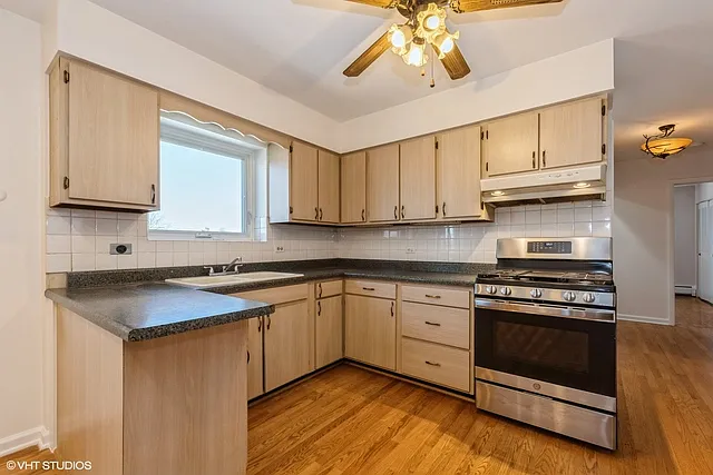 3552 N Oleander Ave #205 — Photo 7