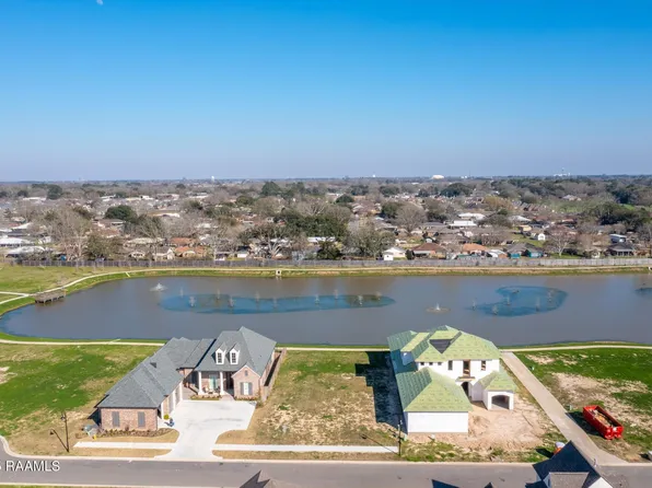 203 Waterpointe Ln, Scott, LA 70583