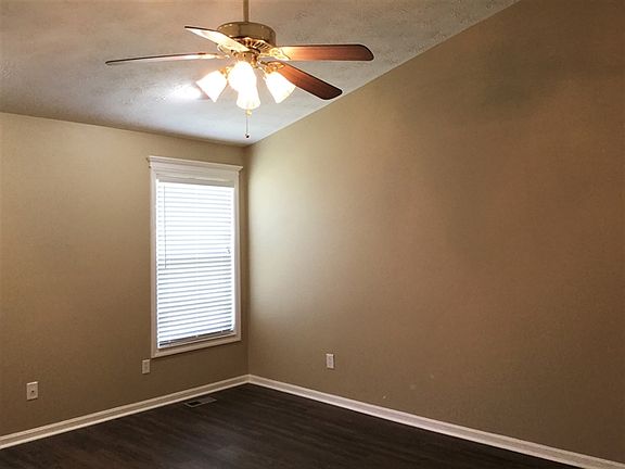 3rd image of 304 Wood Forge Cir