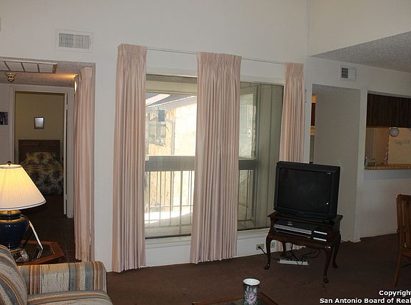 5th image of 3843 Barrington St
