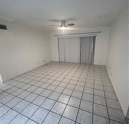 4th image of 206 Foxtail Dr APT B1