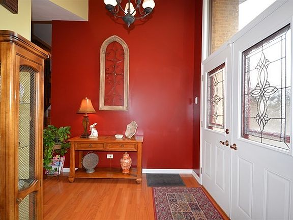 2nd image of 18932 Meadow Creek Dr