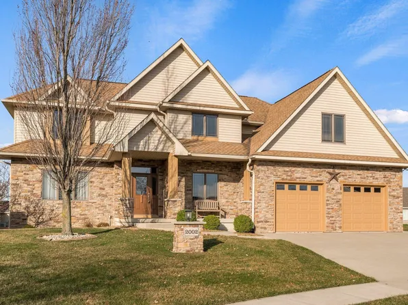 2002 Falcon Ridge Ct, Fort Wayne, IN 46845