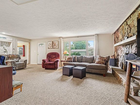 2nd image of 550 Roby Beach Dr