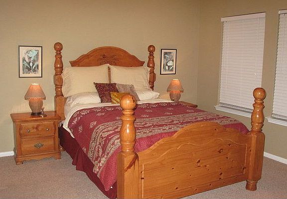 Huge Master Bedroom With Flat Screen Tv