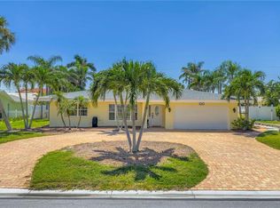 106 22nd St, Belleair Beach, FL 33786