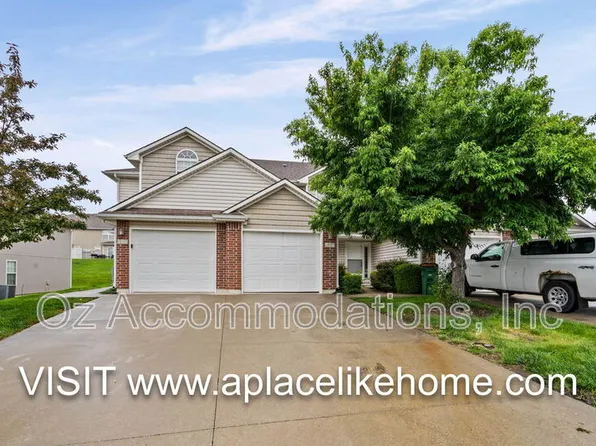 805 SW Imperial Ln, Lees Summit, MO 64064