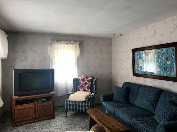 2nd image of 23 Woodland Dr