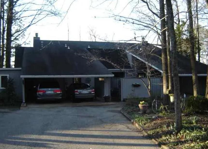 1st image of 1104 N Pkwy #42