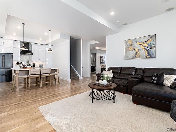 4th image of 1733 Grove Street #4