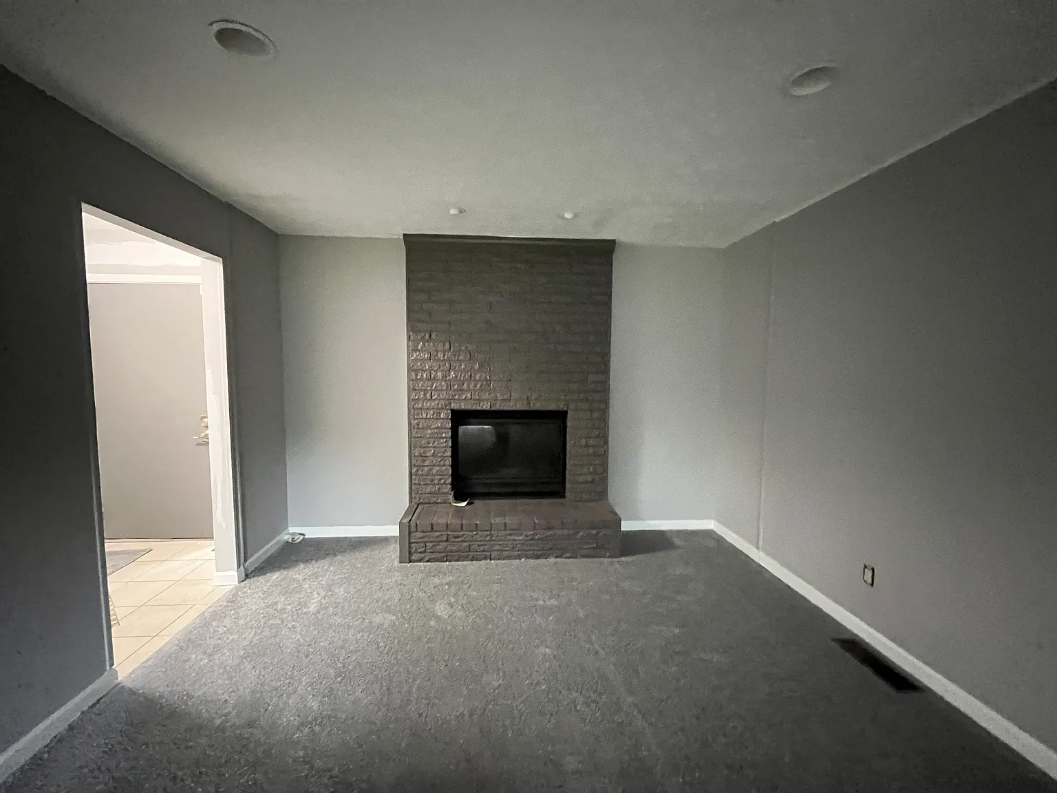 3 bed, 1826 sqft, $2,100 — Photo 2