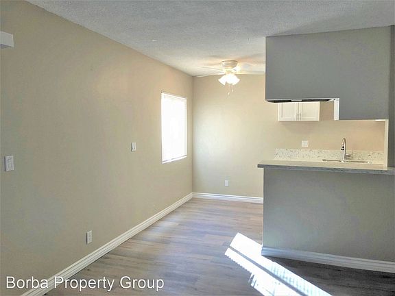 3rd image of 615 Cerritos Ave APT 1