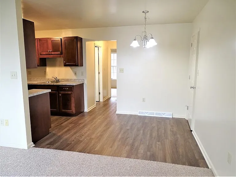 1536 W Main St #G — Photo 3