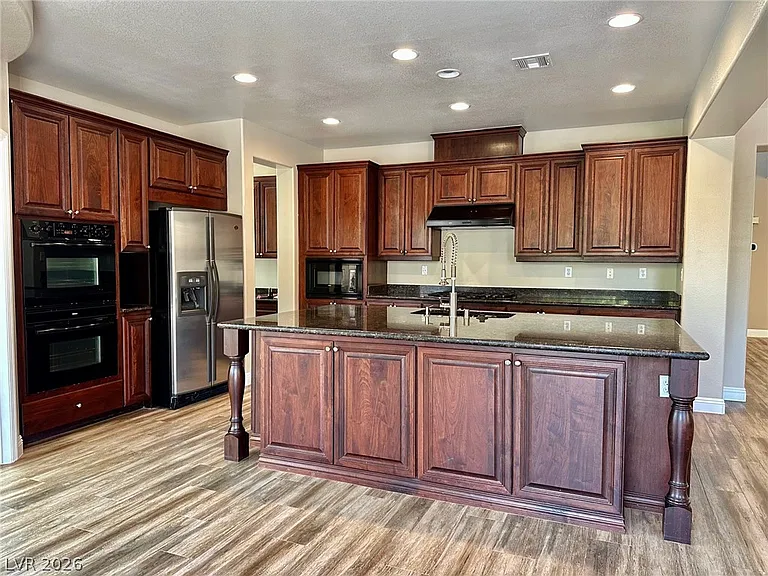 1220 Olivia Pkwy — Photo 5