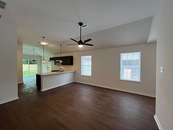 5th image of 1850 Dupont Ave