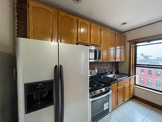 Rented by Pear NYC LLC | media 8