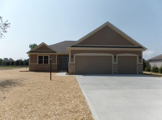 1323 E Pekin Rd, Lebanon, OH 45036