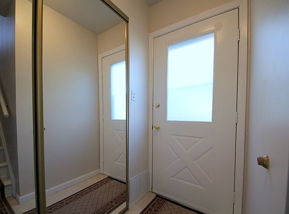 2nd image of 475 Harrison Ct #475