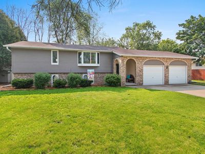 1849 Lost Dauphin Rd, De Pere, WI, 54115