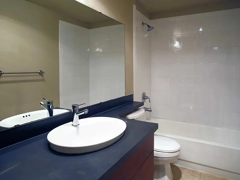 Ladera Apartments — Photo 6