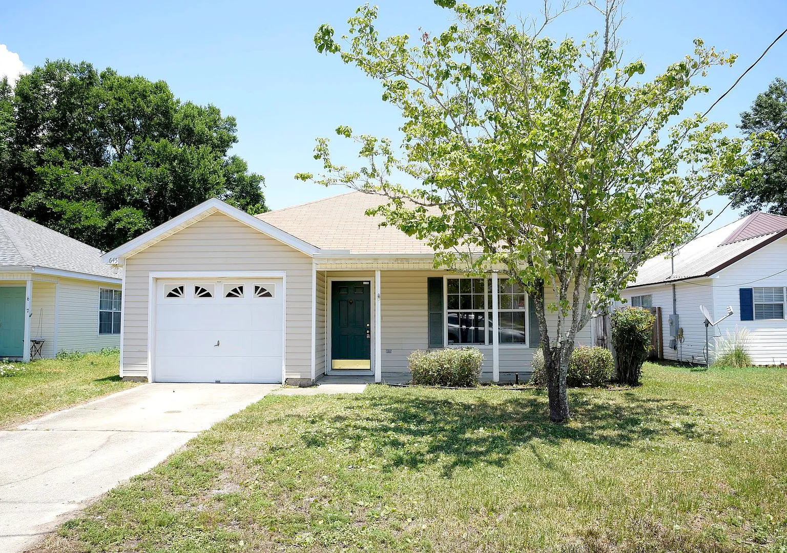 Conveniently Located 3 Bedroom in the Heart of Fort Walton Beach! — Photo 1