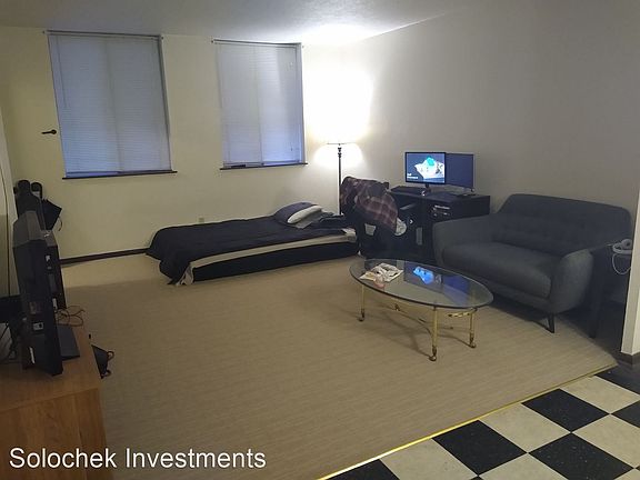 3rd image of 1869 N Cambridge Ave APT 107