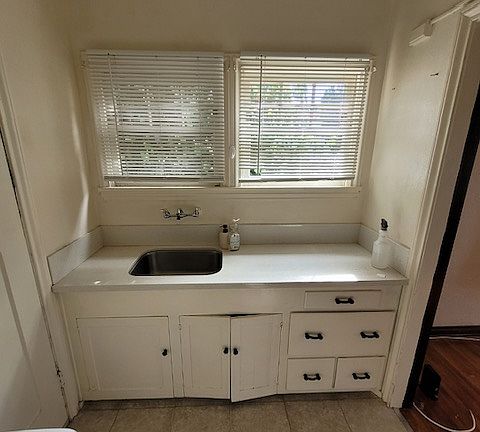 4th image of 2417 3rd Ave