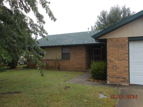 2215 Birch Ln, Miami, OK 74354